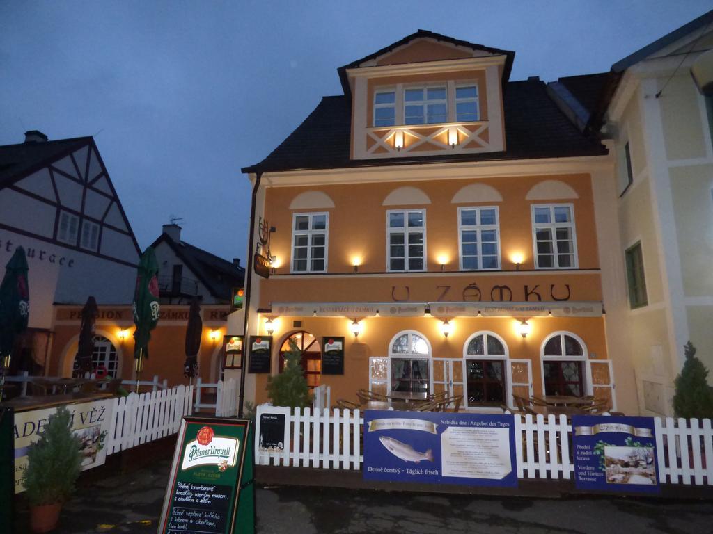 Penzion - Restaurant U Zamku Бечов-над-Теплоу Экстерьер фото
